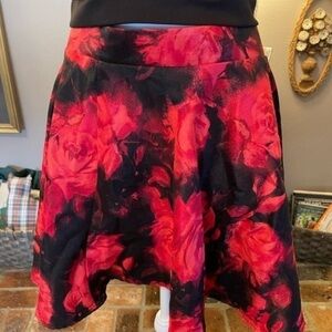 Marianne Y2K red & black rose floral flouncy mini skirt.